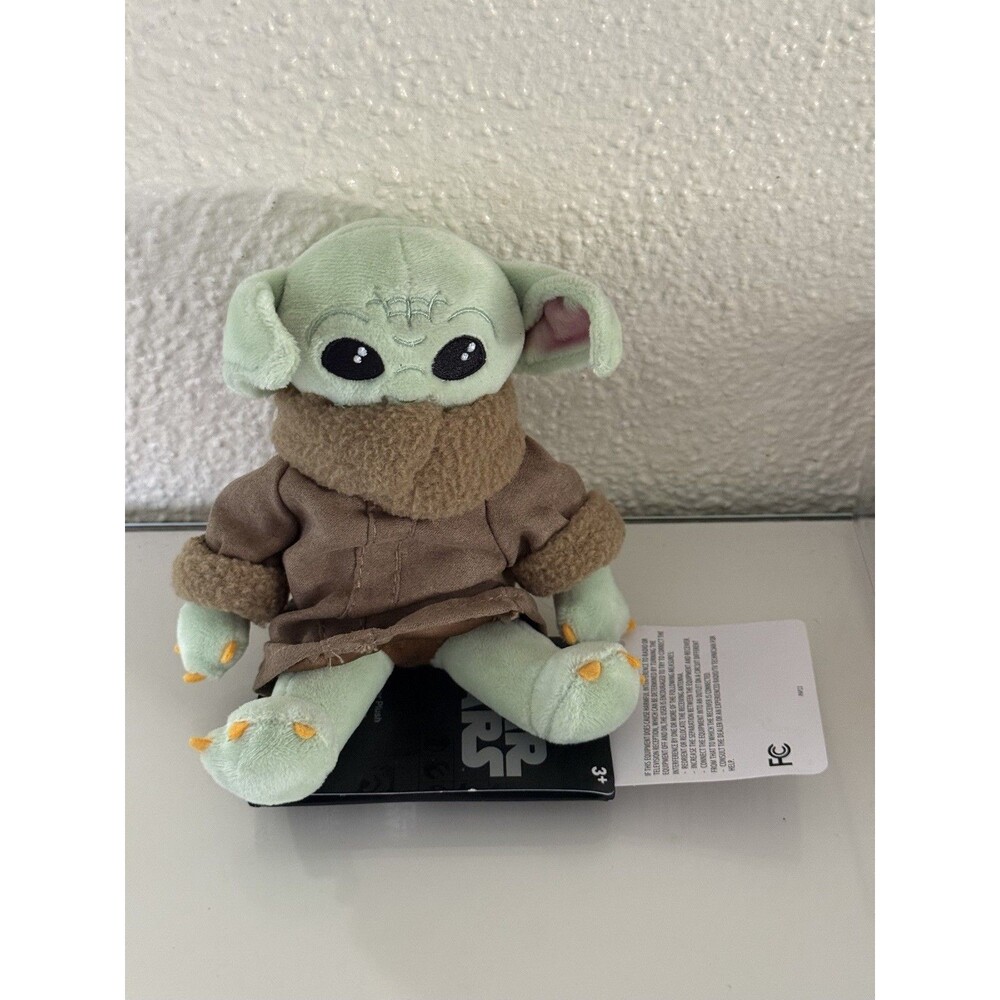 DISNEY PARKS "STAR WARS" GROGU MANDALORIAN BABY YODA MAGNETIC SHOULDER PLUSH NEW